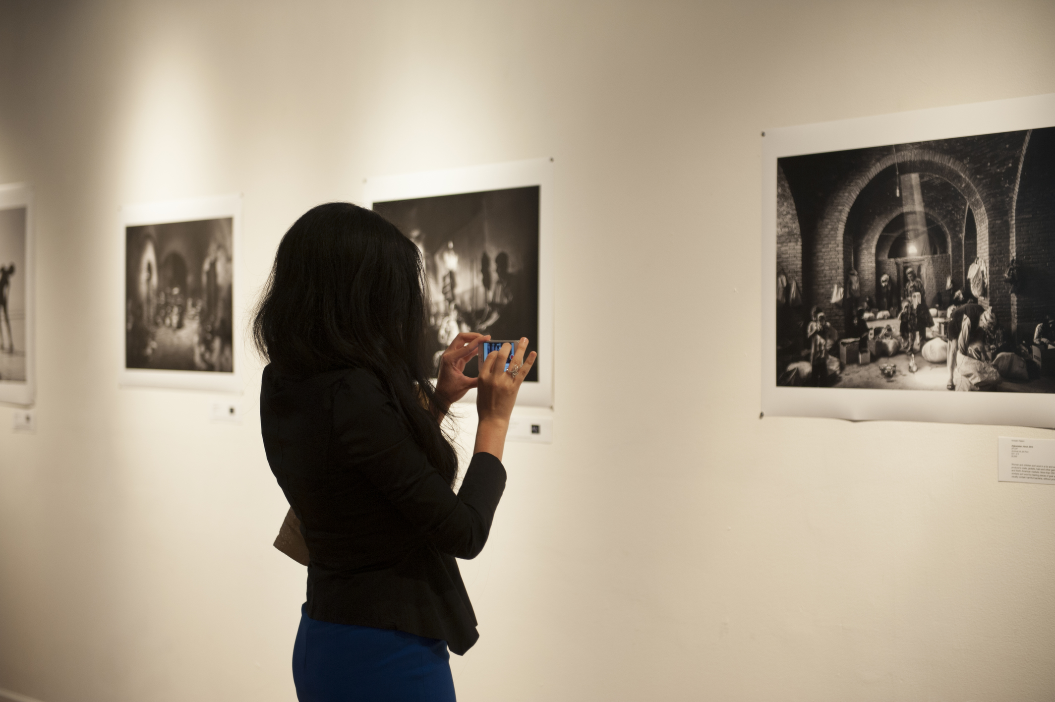 Over 100 in Attendance at “Under the Surface: A Photographic Portrait of the Middle East”
